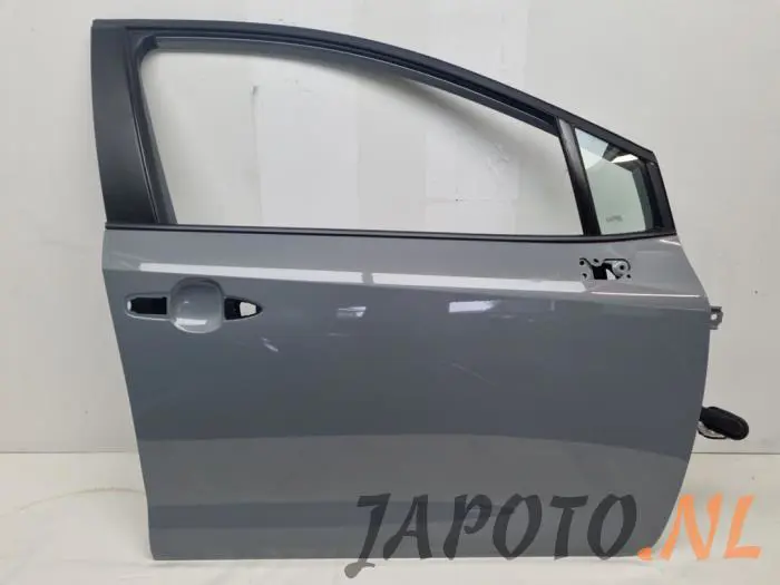 Drzwi prawe przednie wersja 4-drzwiowa Toyota Corolla