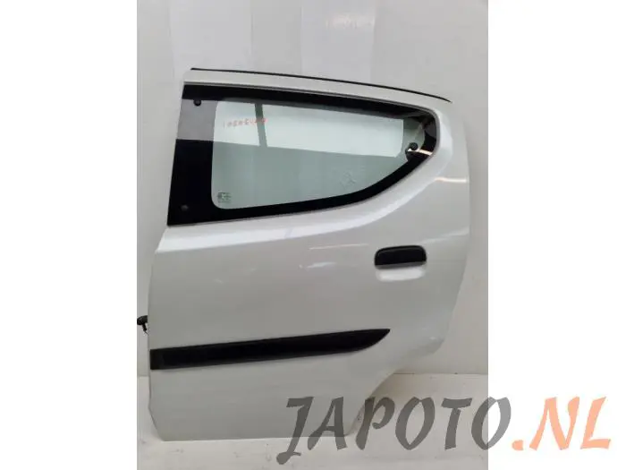 Drzwi lewe tylne wersja 4-drzwiowa Suzuki Alto