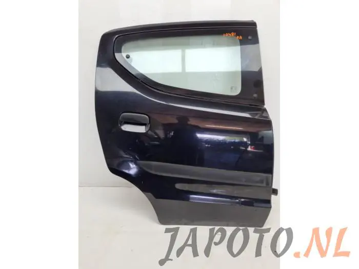 Drzwi prawe tylne wersja 4-drzwiowa Suzuki Alto