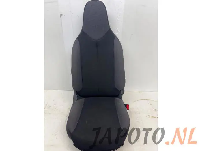 Fotel prawy Toyota Aygo