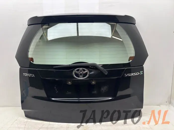 Tylna klapa Toyota Verso-S